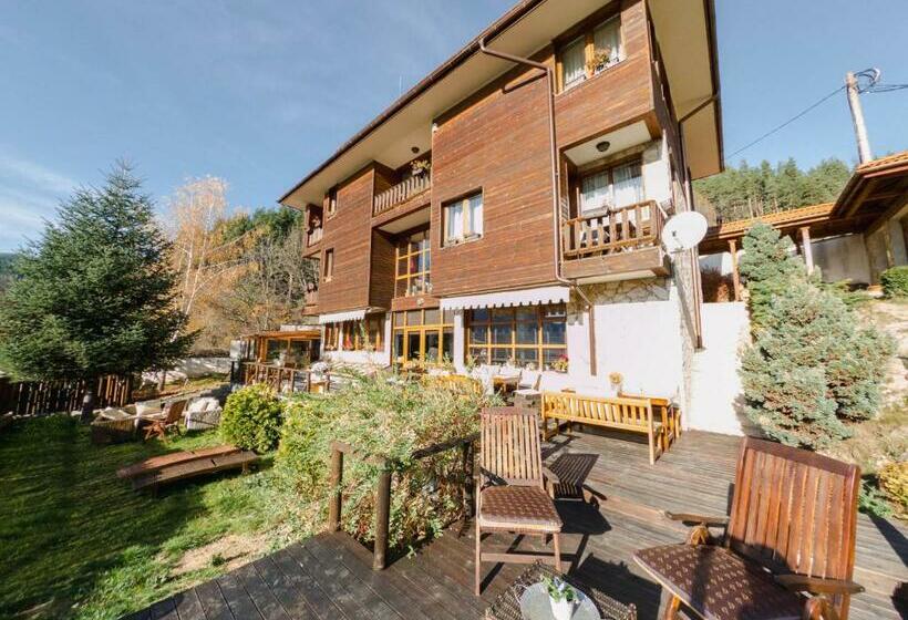 פנסיון Rodope Nook Guest House