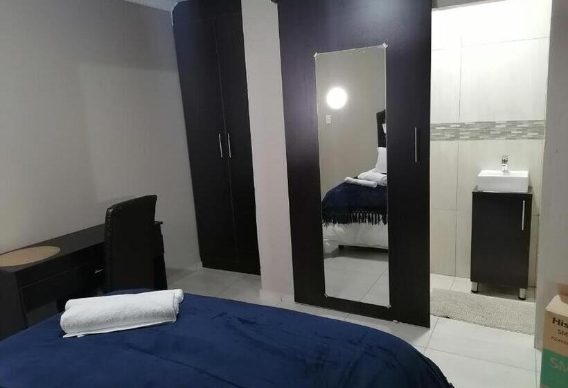 Majatalo Lukhanya Guesthouse