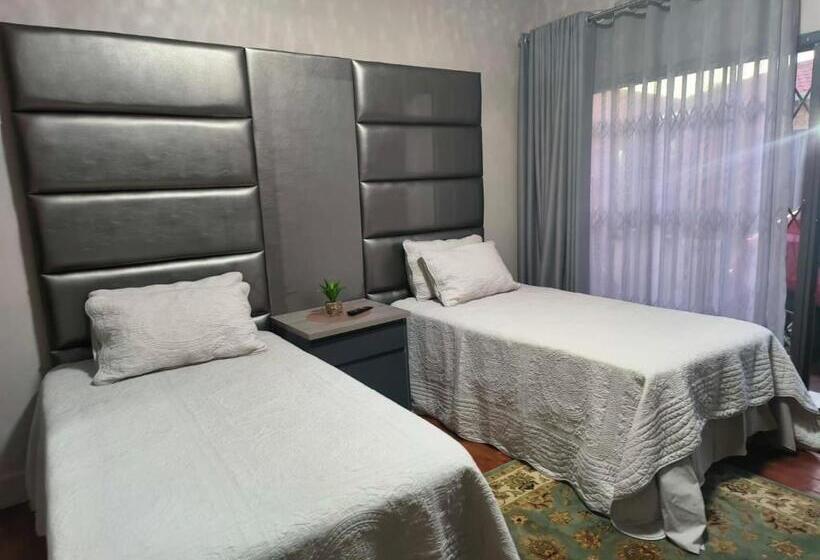 Pension Lukhanya Guesthouse