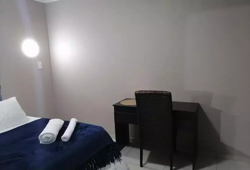 Majatalo Lukhanya Guesthouse