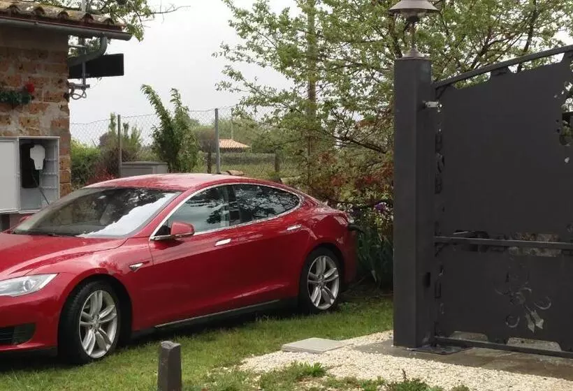 Aamiaismajoitus (B&B) Casale Dei Gelsi