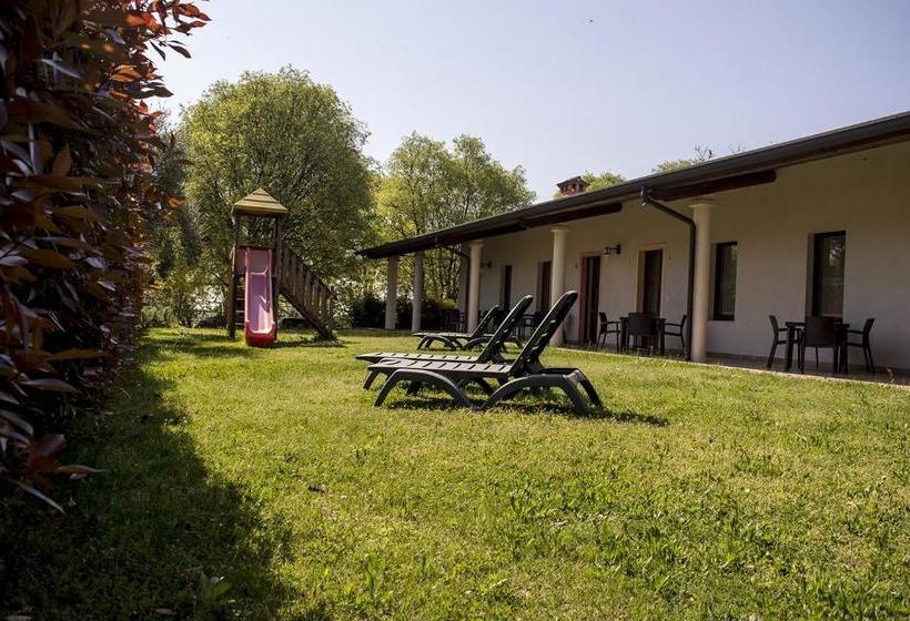 ホテル Agriturismo Lupo Bianco