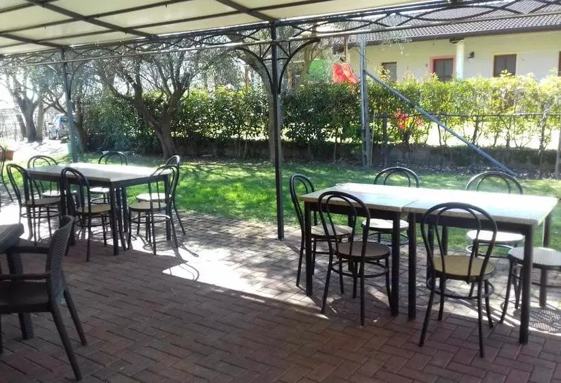 هتل Agriturismo Lupo Bianco