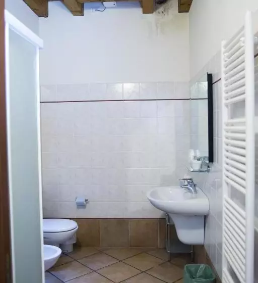 هتل Agriturismo Lupo Bianco