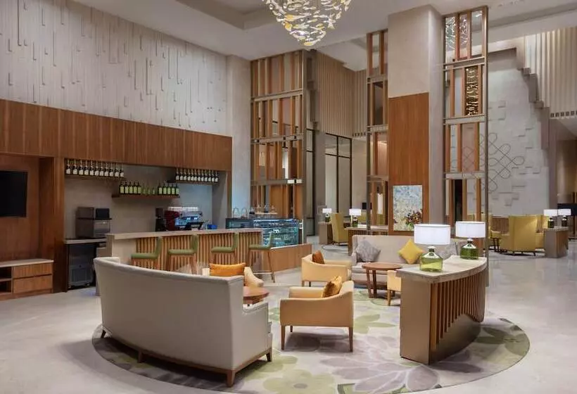 ホテル Courtyard By Marriott Madurai