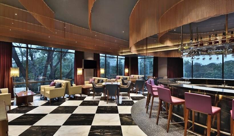 Hotell Courtyard By Marriott Madurai