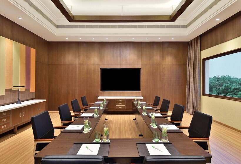 Hotell Courtyard By Marriott Madurai