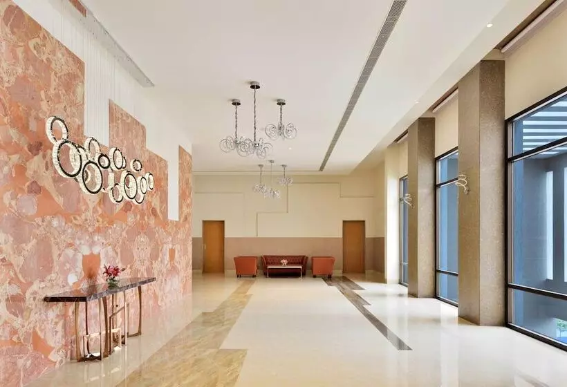 ホテル Courtyard By Marriott Madurai