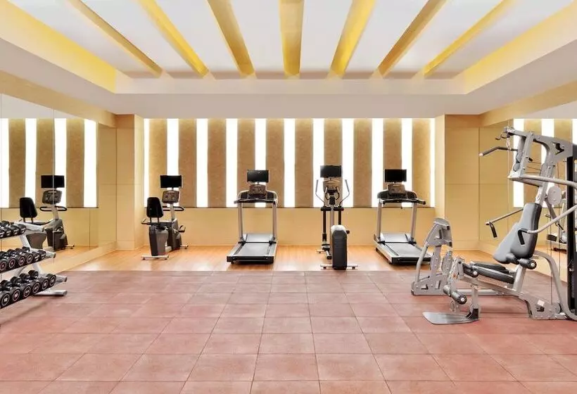 ホテル Courtyard By Marriott Madurai