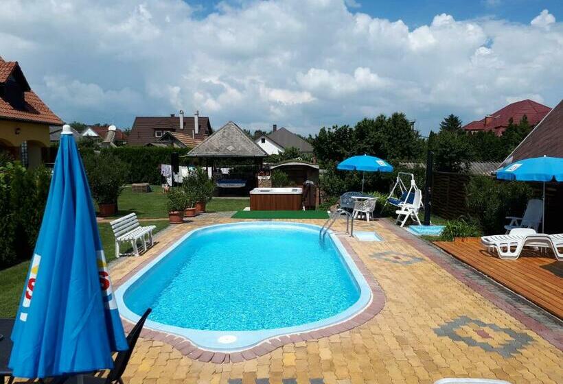 膳宿费 Holp Panzio