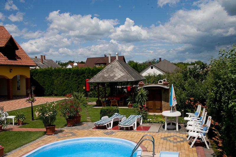 膳宿费 Holp Panzio