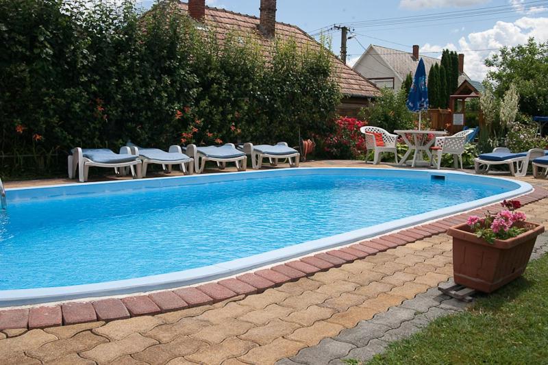 膳宿费 Holp Panzio