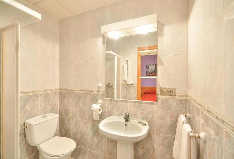 پانسیون Hostal Apolo Trece