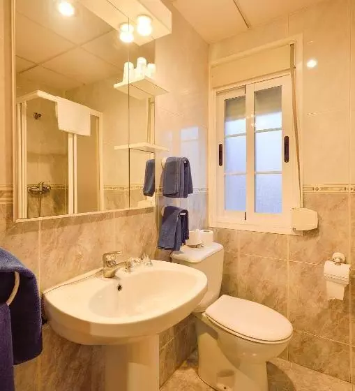 Majatalo Hostal Apolo Trece