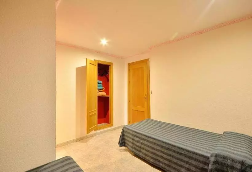 Majatalo Hostal Apolo Trece