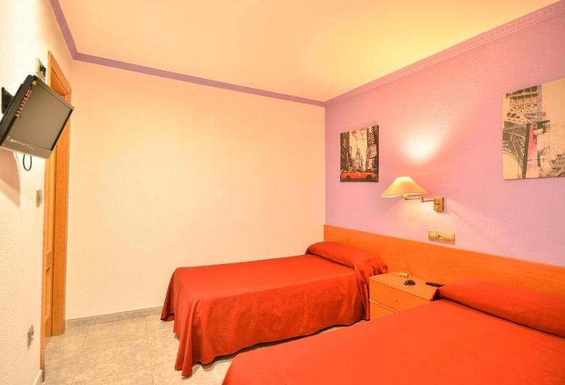 پانسیون Hostal Apolo Trece