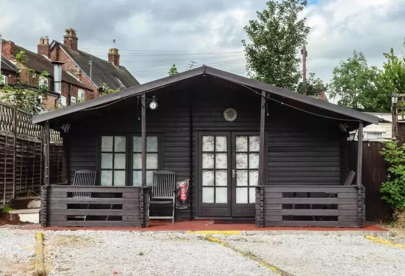 Majatalo Meadowsway Guesthouse  Uttoxeter