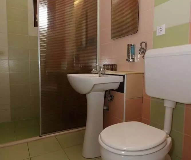 Pensiunea Maria , Floresti