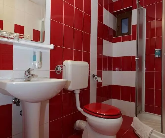 Pensiunea Maria , Floresti