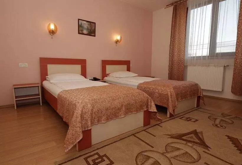 Pensiunea Maria , Floresti