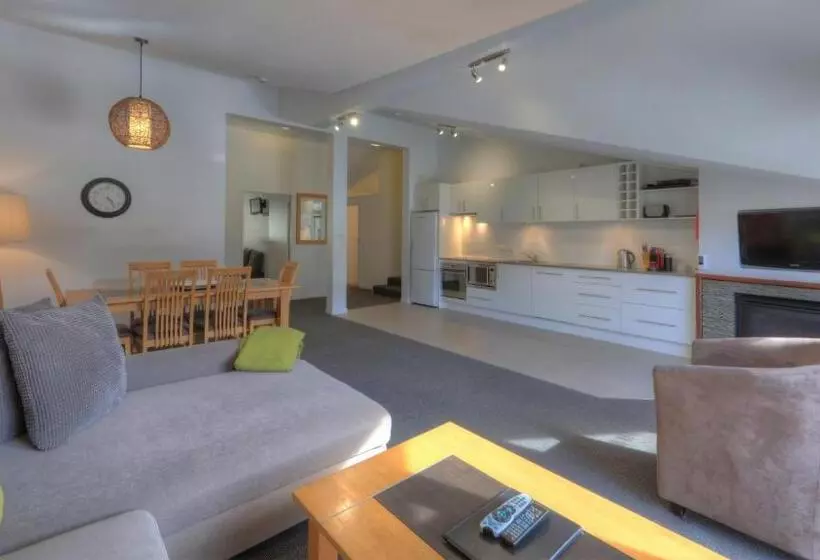 Snowgoose Apartments