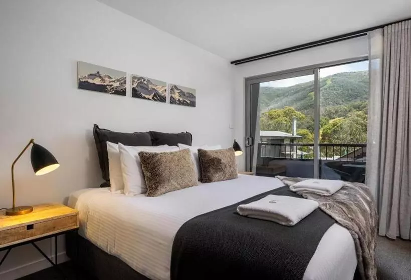 Snowgoose Apartments