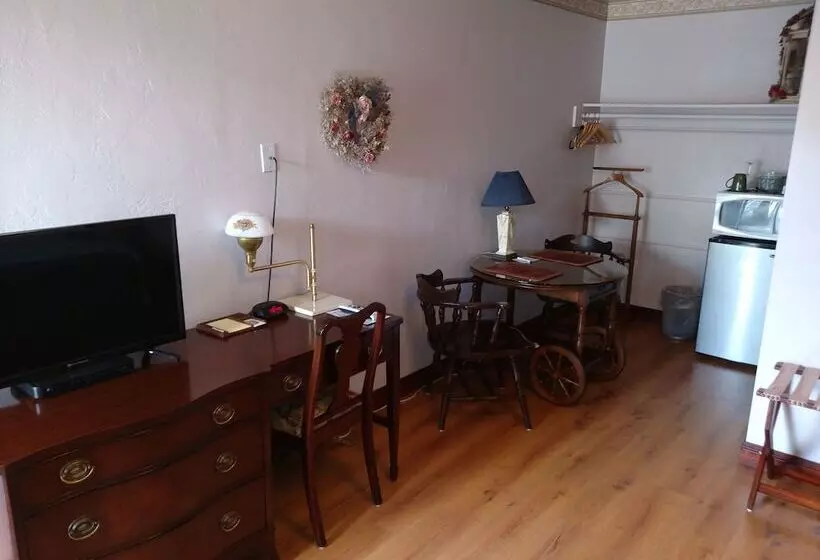 Retkeilymaja Buona Sera Inn