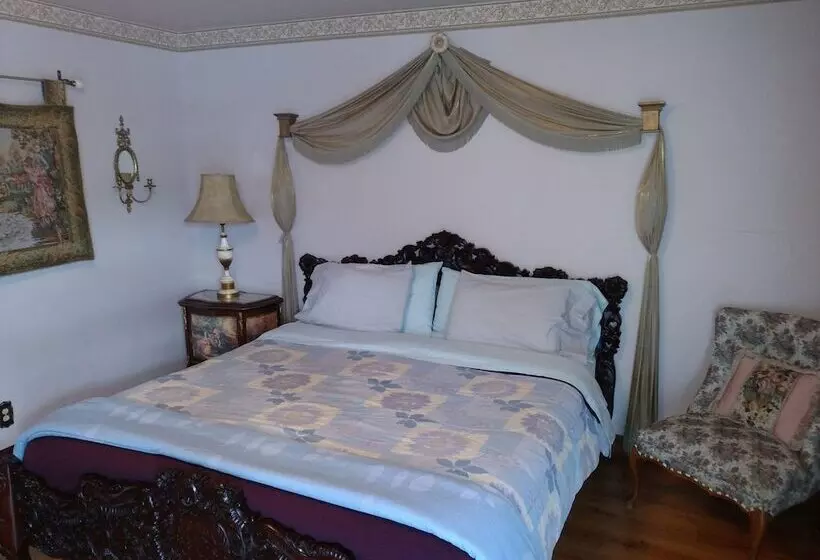 Retkeilymaja Buona Sera Inn