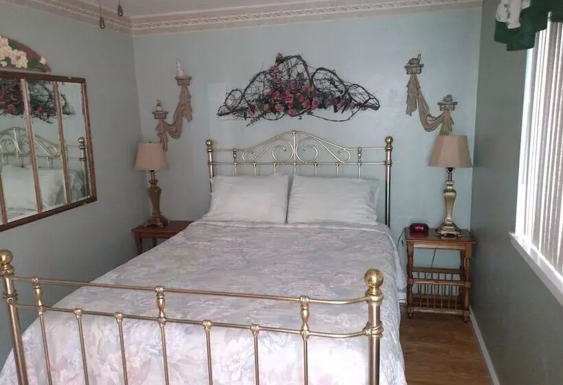 Retkeilymaja Buona Sera Inn