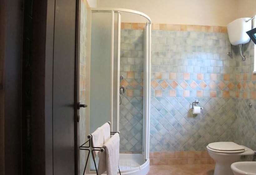 Отель Agriturismo Antica Chiesa San Fantino