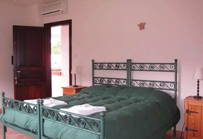 ホテル Agriturismo Antica Chiesa San Fantino