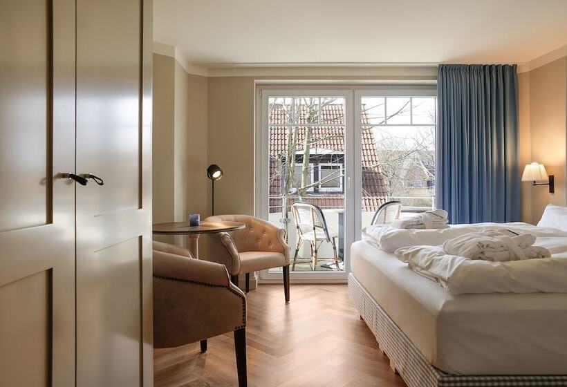 פנסיון Mimosa House