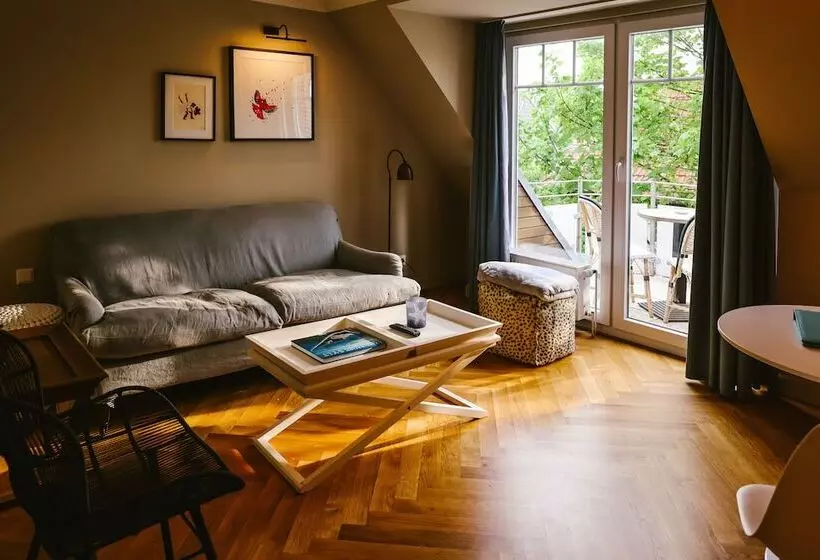 ペンション Mimosa House