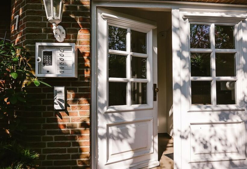 פנסיון Mimosa House