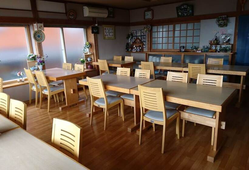 פנסיון Apple Inn Takasaka