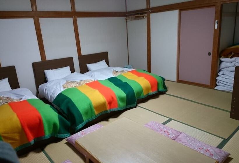 פנסיון Apple Inn Takasaka