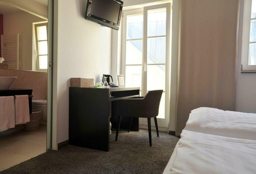 פנסיון Cafe Elisabeth