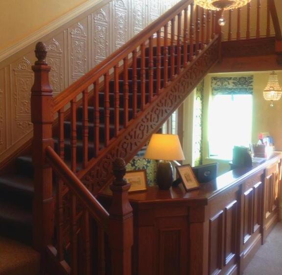 פנסיון Monsal Head