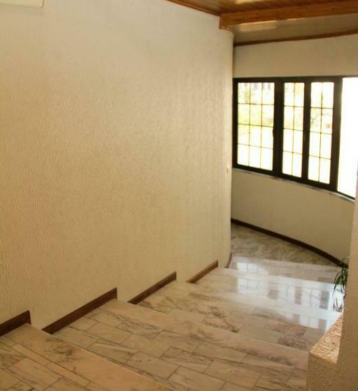 ペンション São Neutel