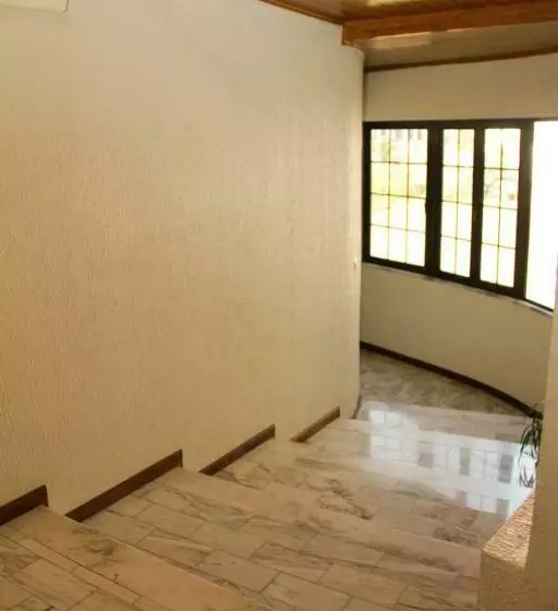 Majatalo São Neutel