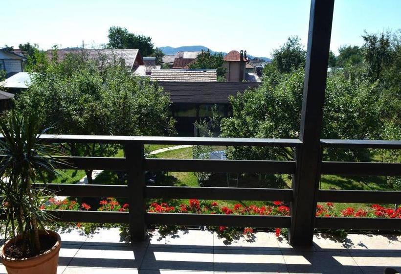 Pension Andra's House