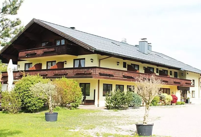 ユースホステル Deva Hotel Restaurant Fischerwirt Inklusive Chiemgau Card