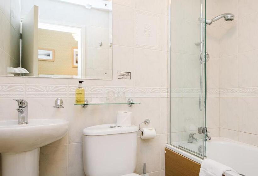 旅馆 Three Shires Inn