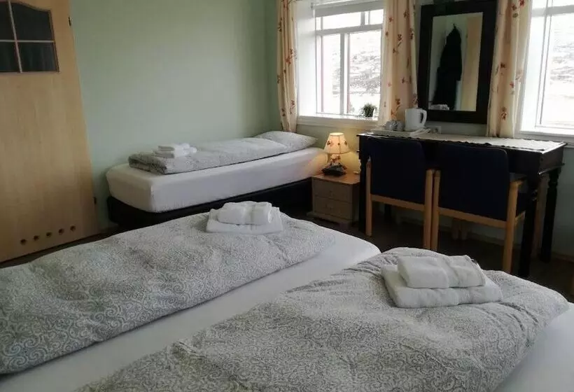 پانسیون Guesthouse Storulaugar