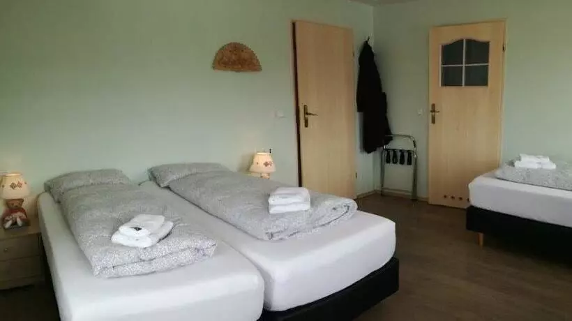 پانسیون Guesthouse Storulaugar