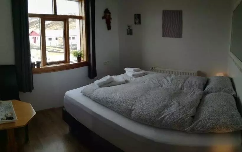 پانسیون Guesthouse Storulaugar