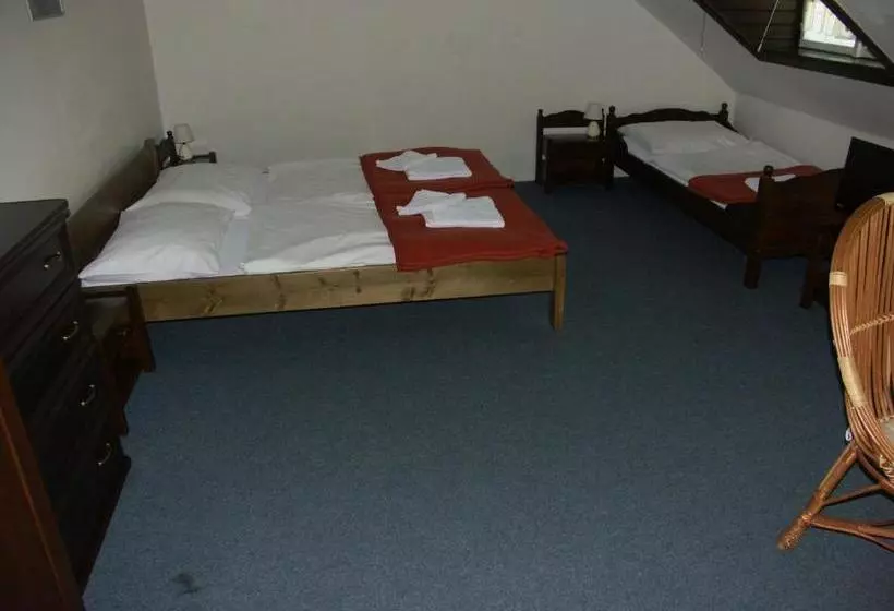 Majatalo Penzión Kúria