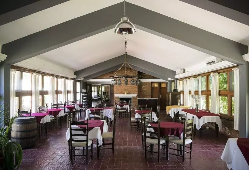 Retkeilymaja Hosteria Del Pescador