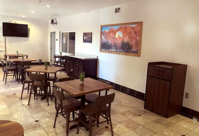 فندق صغير Navajoland Inn