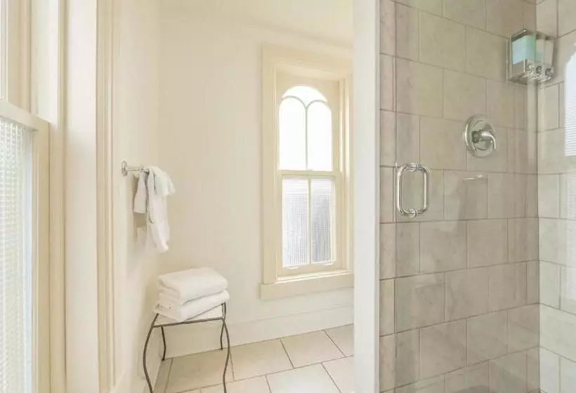 ユースホステル St Andrew Suites